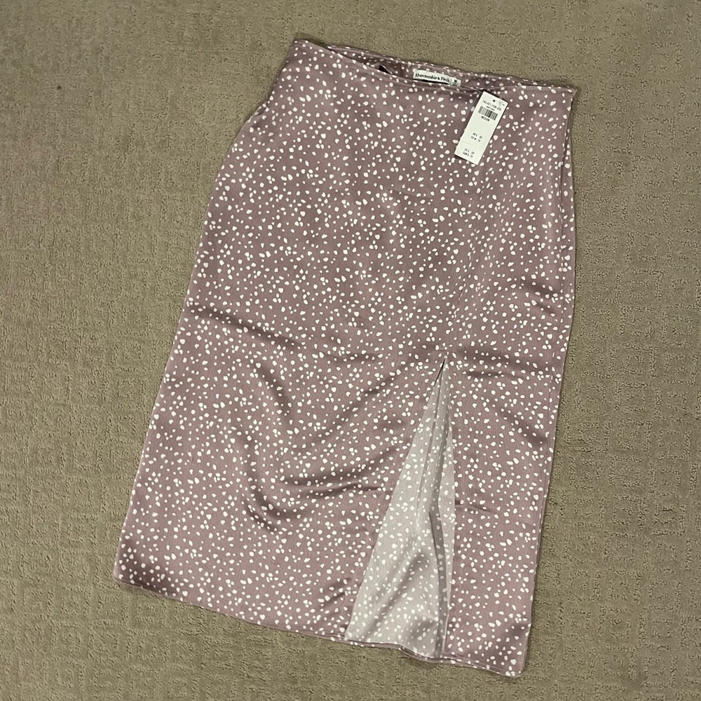 NWT New Abercrombie Purple and White Polka Dot Midi Skirt